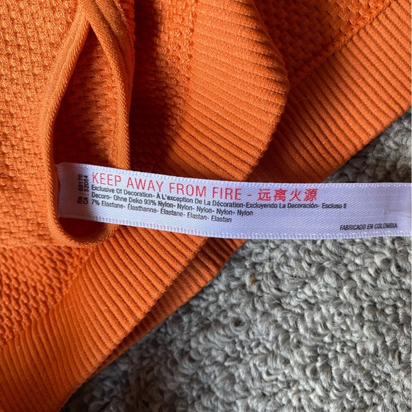 🩵Urban Outfitters top. ✨3 FOR $20✨ - Picture 4 of 4